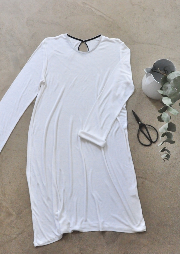 Flared dress, long sleeves, white bamboo