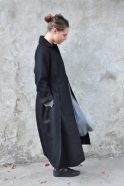 Pleated coat, black wool drap