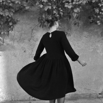 Pleated dress,  long sleeves, black heavy knit