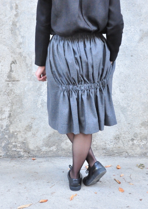jupe faux-cul, lainage gris