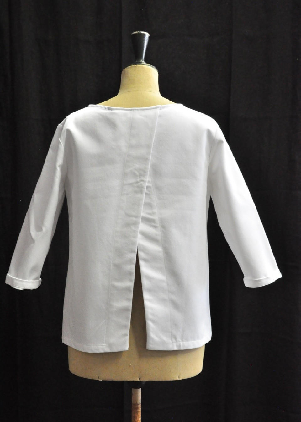 Open blouse, white denim