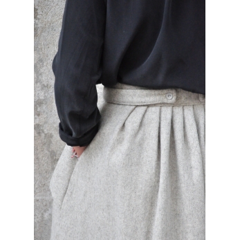 Pleated skirt, tourterelle wool drap