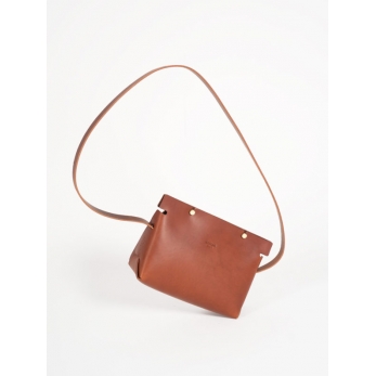 The shoulder strap triangle bag, brown leather