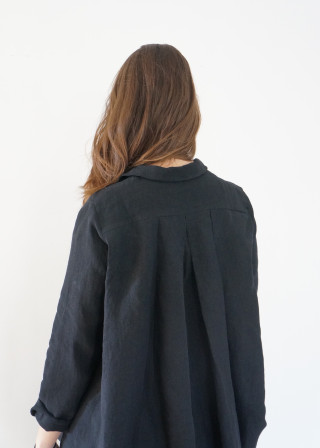 Long sleeves pleated shirt, black linen