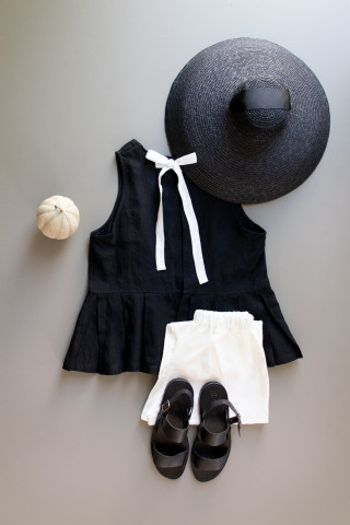 Pleated bow top, black linen