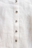 Sleeveless pleated shirt, white linen