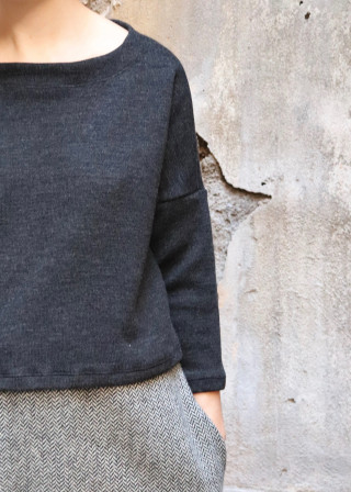 Winter 19 sweater, dark grey heavy jersey