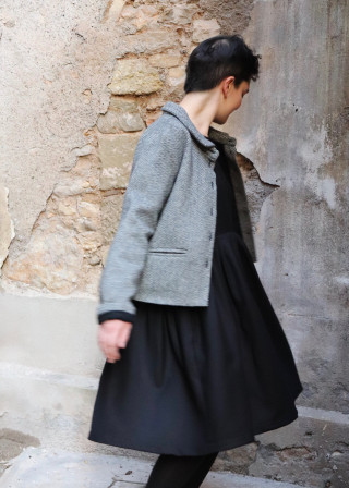 Robe à plis sans manches, flanelle noire