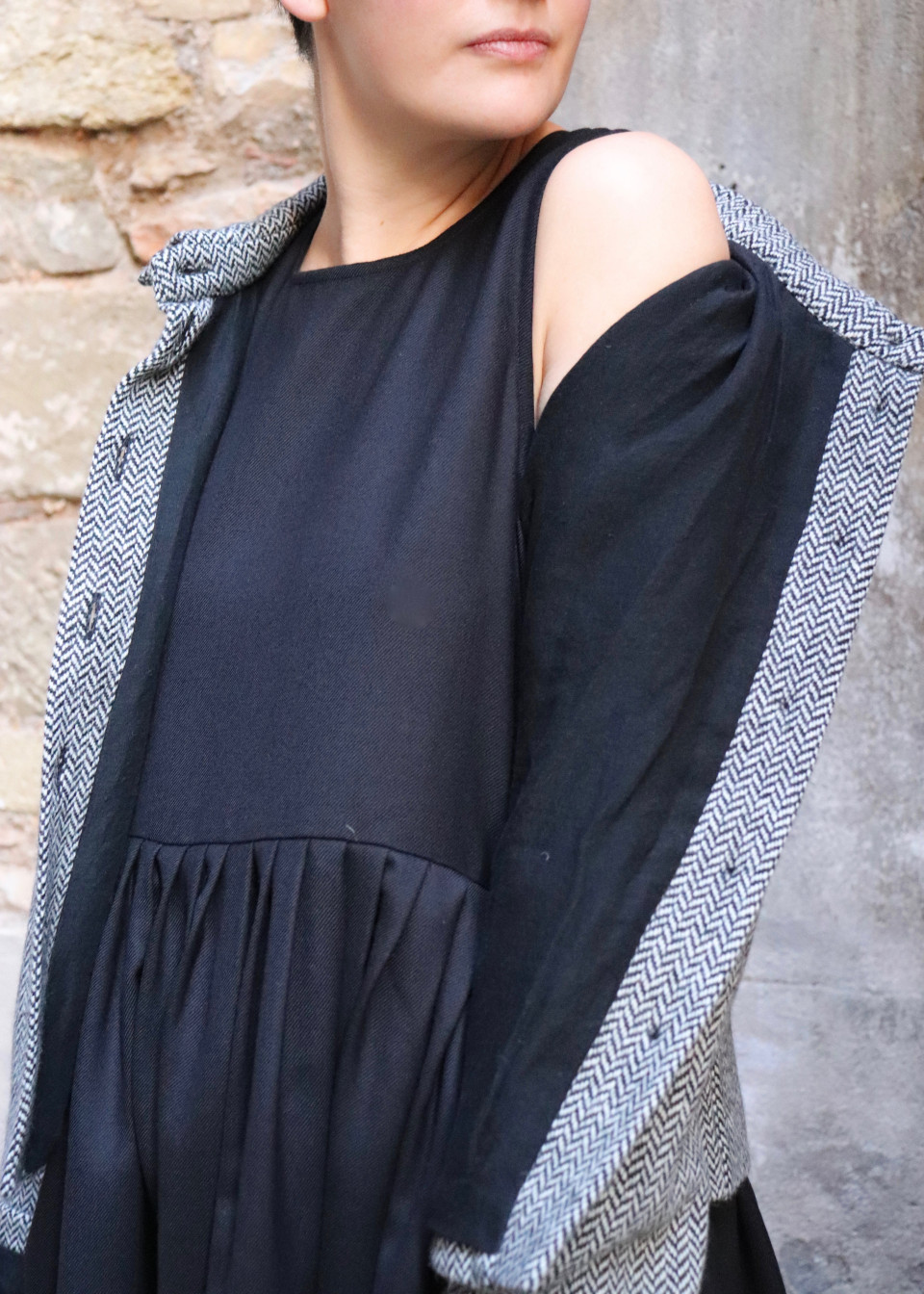 Robe à plis sans manches, flanelle noire