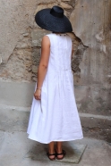 Sleeveless pleated dress, white linen