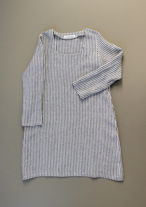 Flared dress, long sleeves, squared neck, light stripes linen