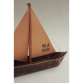 Wax paper boat - Sail boat