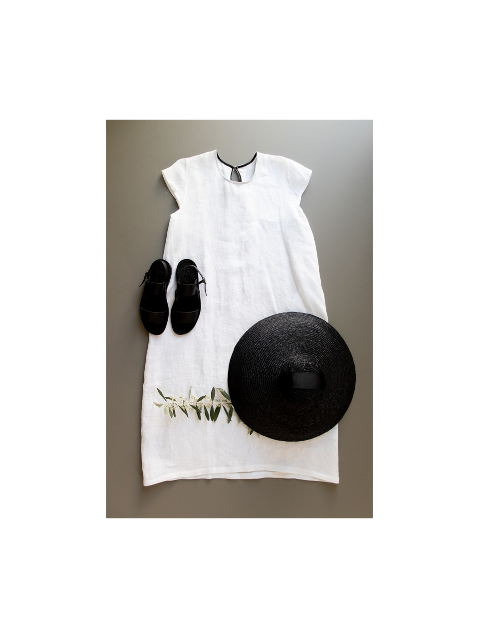 SHORT SLEEVES LONG FLARED DRESS, ROUND NECK SHORT SLEEVES LONG FLARED DRESS, ROUND NECK