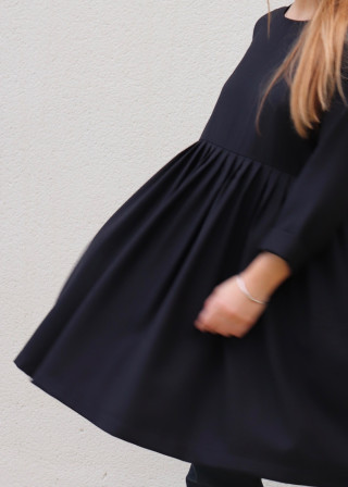 Pleated dress,  long sleeves, black flannel