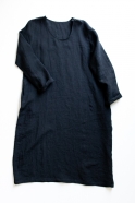 Flared dress, long sleeves, U neck, black linen