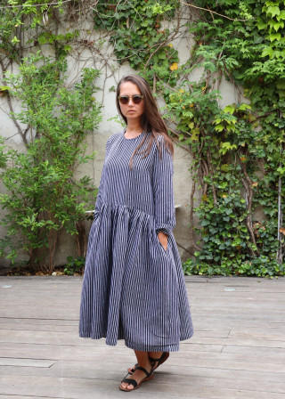 Uniform pleated dress long sleeves, dark stripes linen