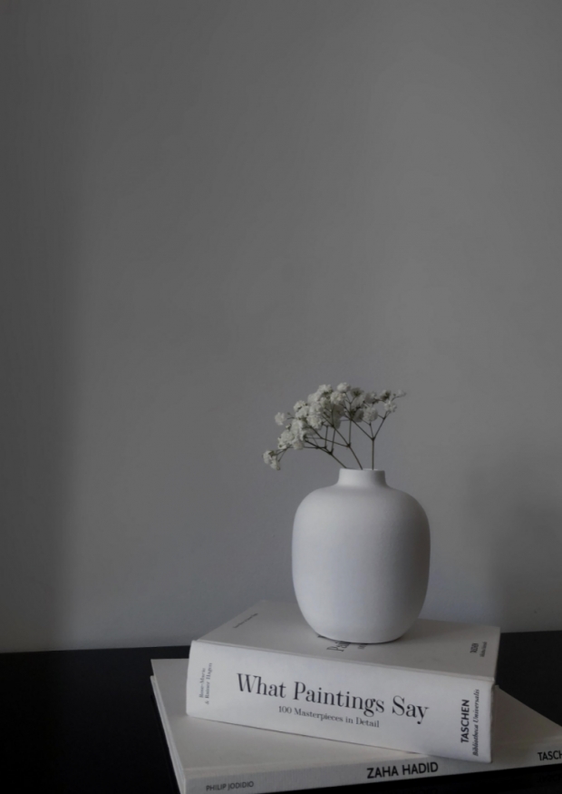 Vase 05, white ceramic
