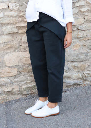 Pleated trousers, black denim