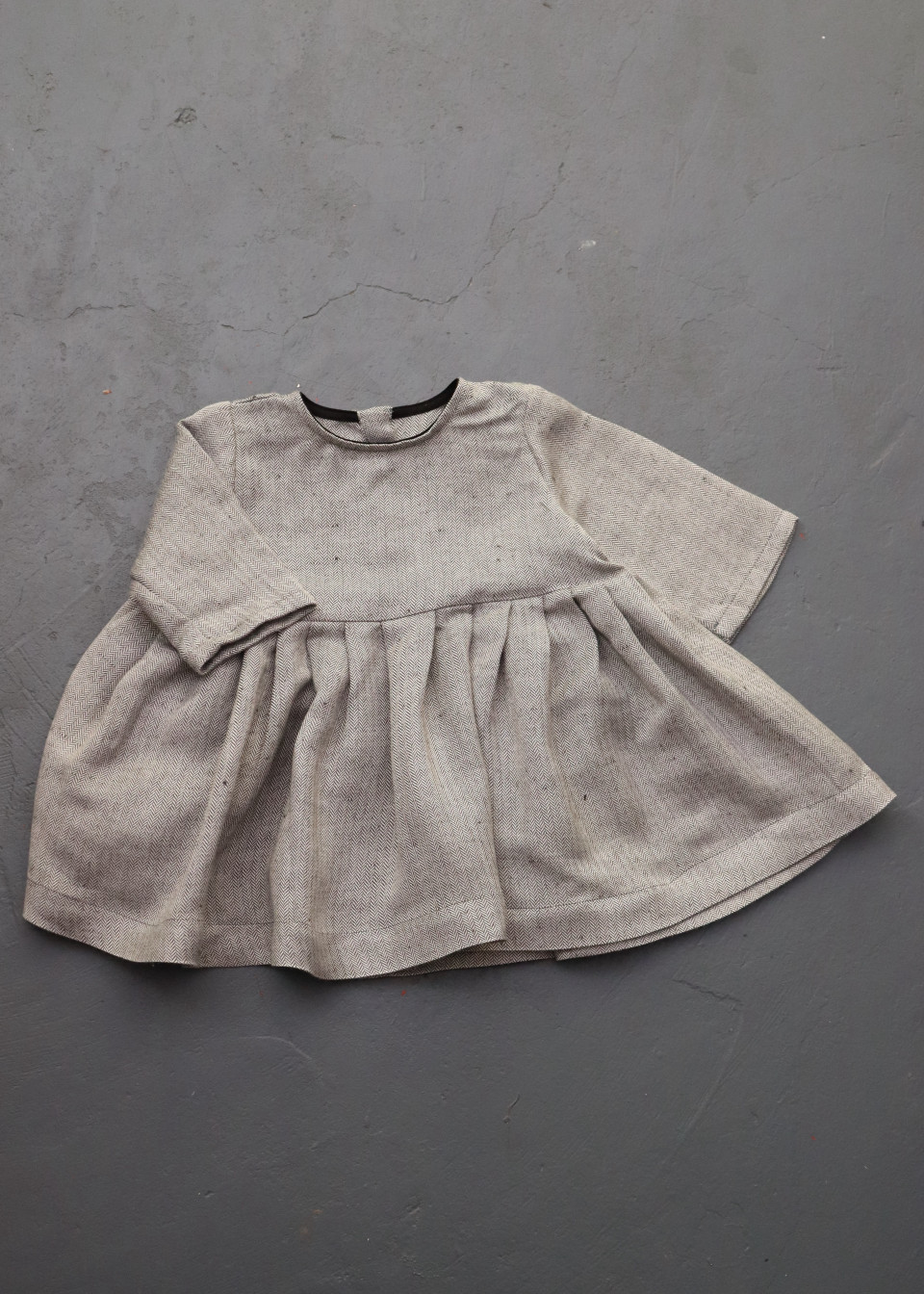 Long sleeves pleated dress, light herringbone