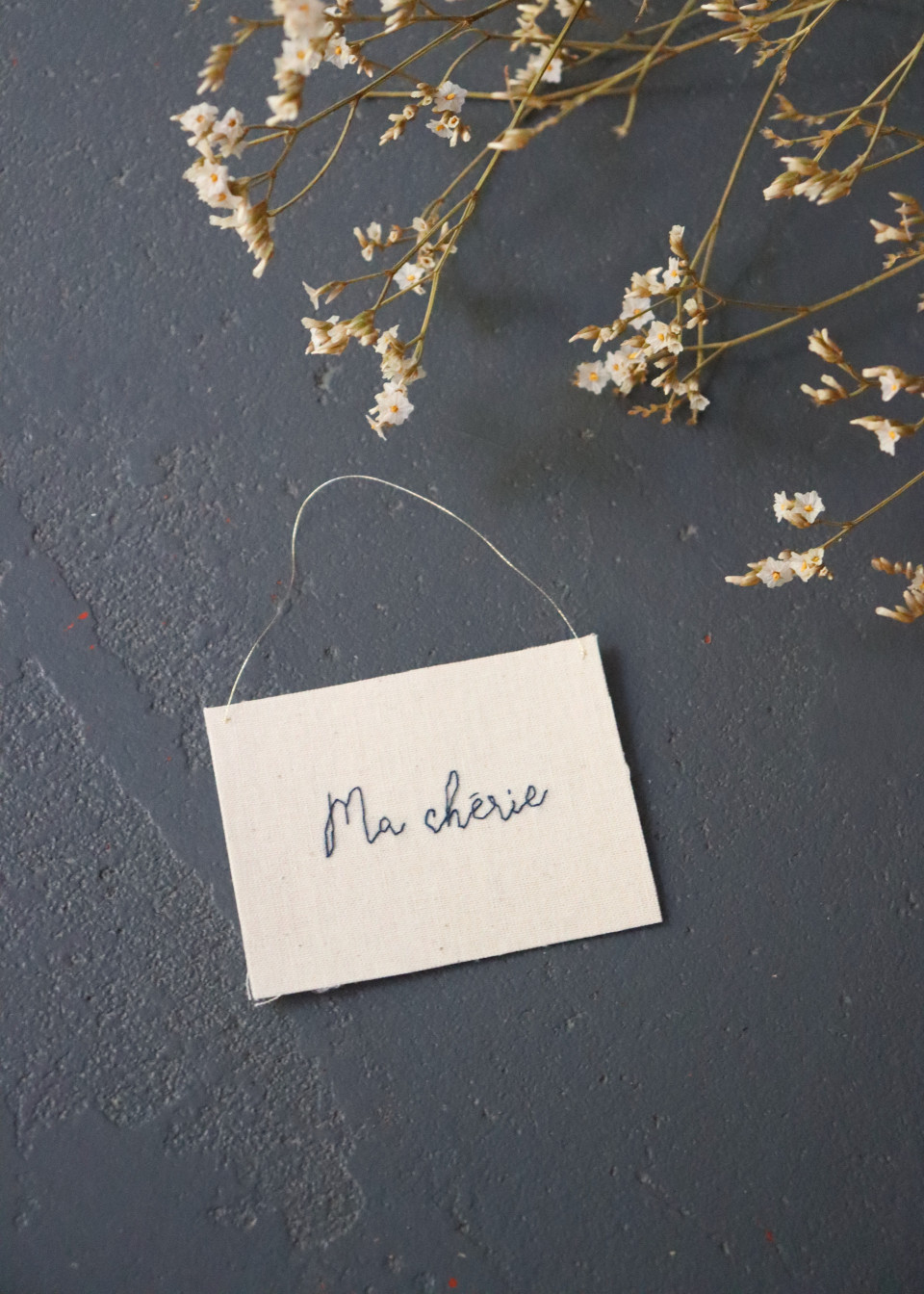 Embroided words "Ma chérie" Embroided words "Ma chérie"