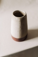 Vase en céramique brun