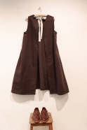 Robe nouée simple, toile de coton brun