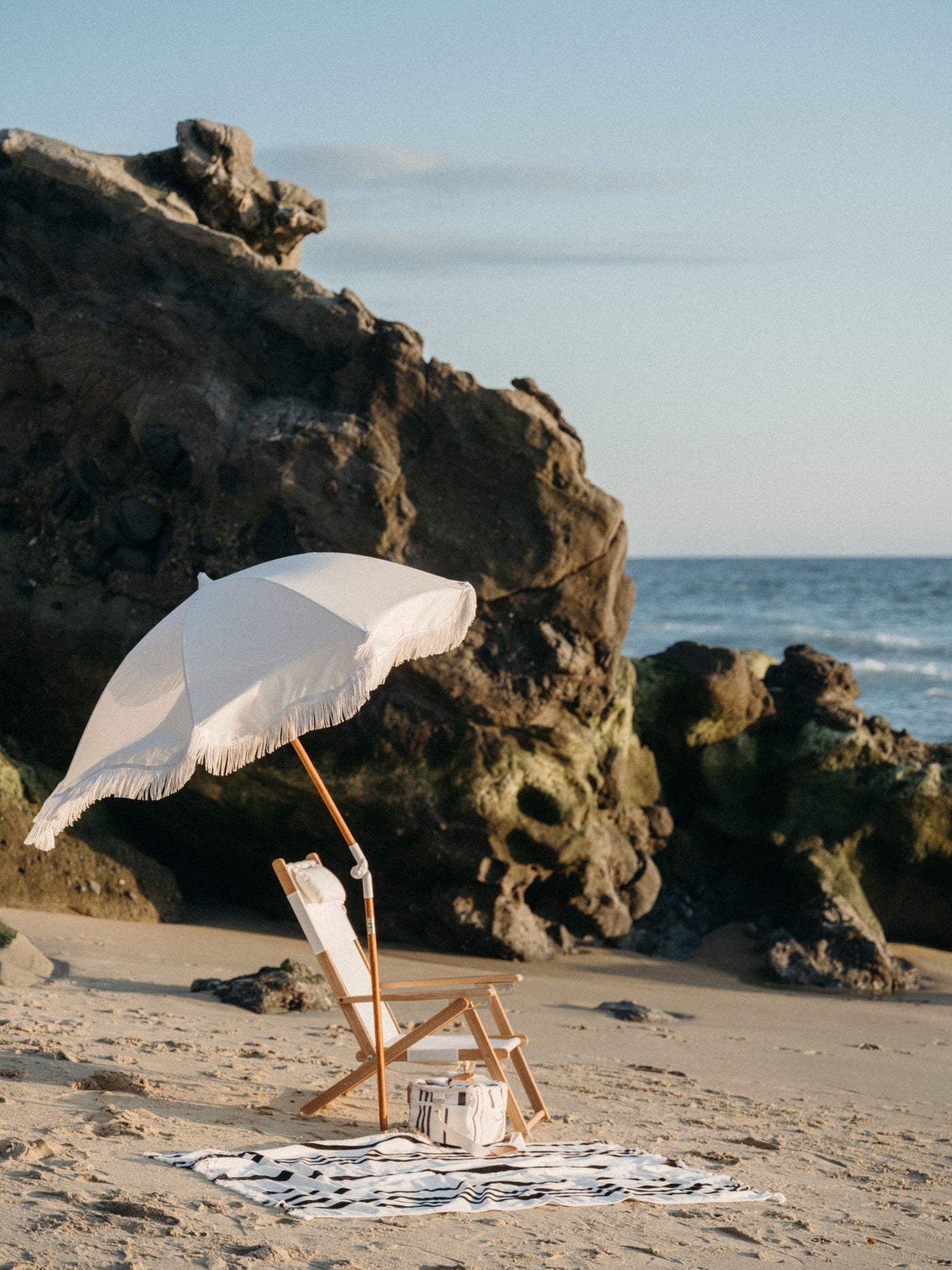 Parasol de plage, blanc antique - Le Vestiaire de Jeanne SARL