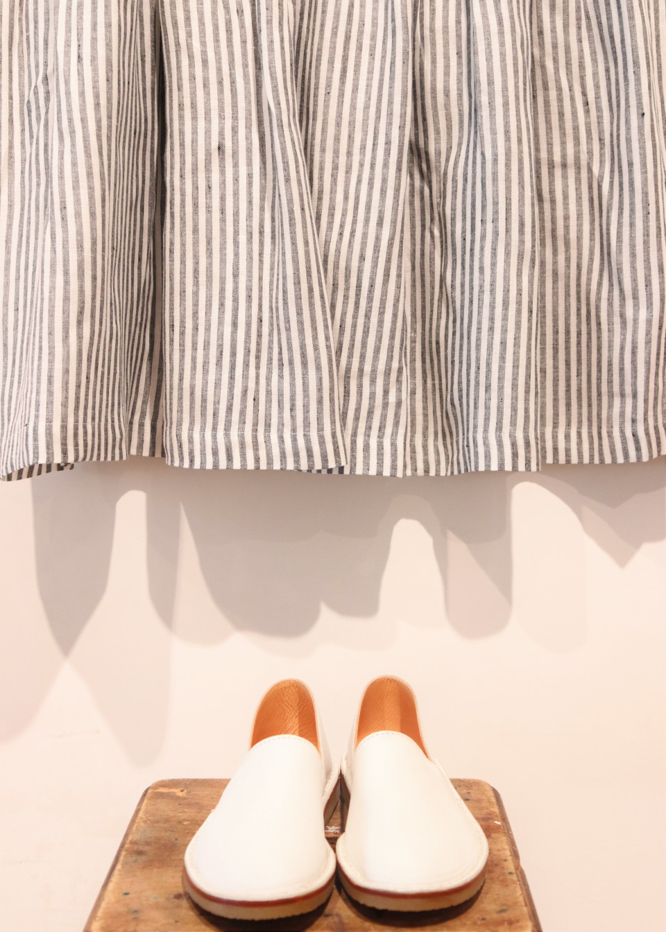 Robe à plis sans manches Uniforme, lin rayures claires