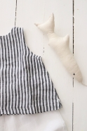 Sleeveless blouse, light stripes linen