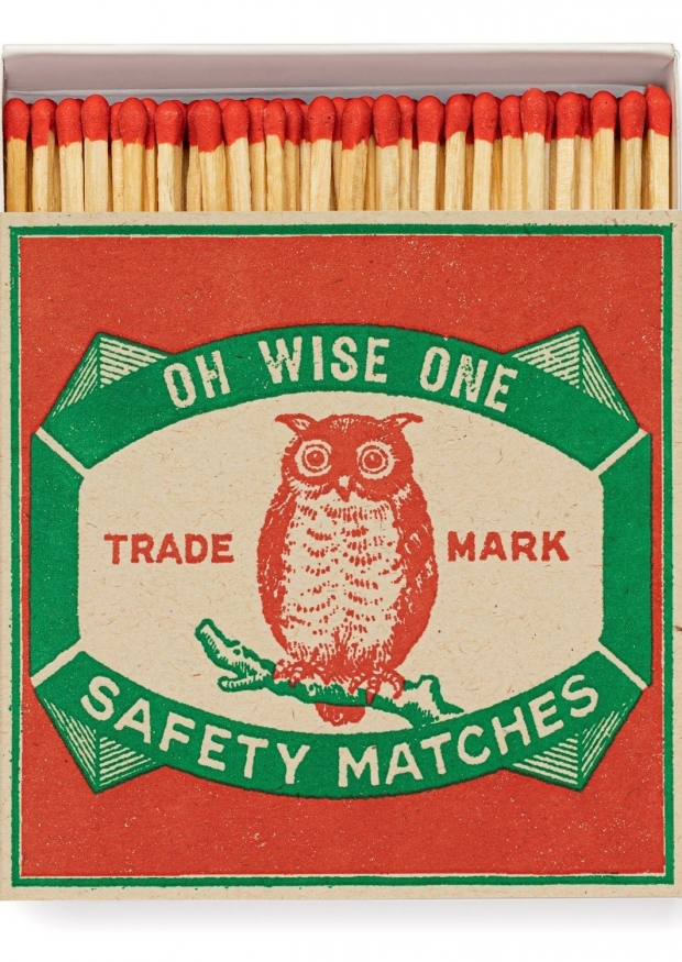 Square matchbox  "Bee's Knees"