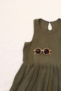 Pleated dress, sleeveless, green linen