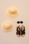 The adult summer hat, natural