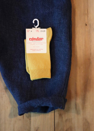 Short plain socks, mustard