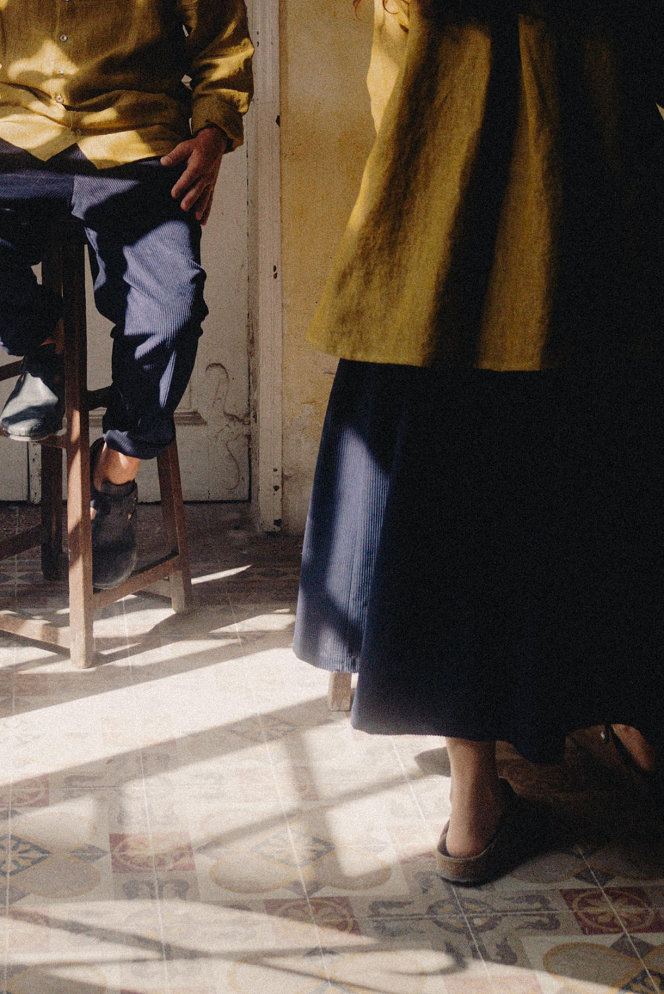 Robe à plis sans manches, velours bleu nuit