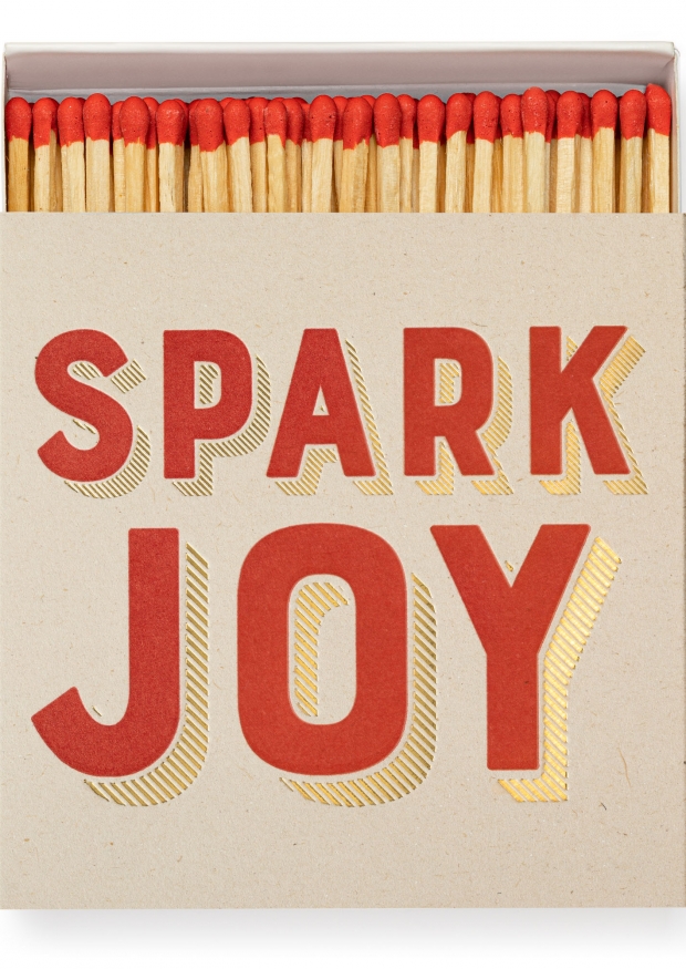 Square matchbox "Spark joy"