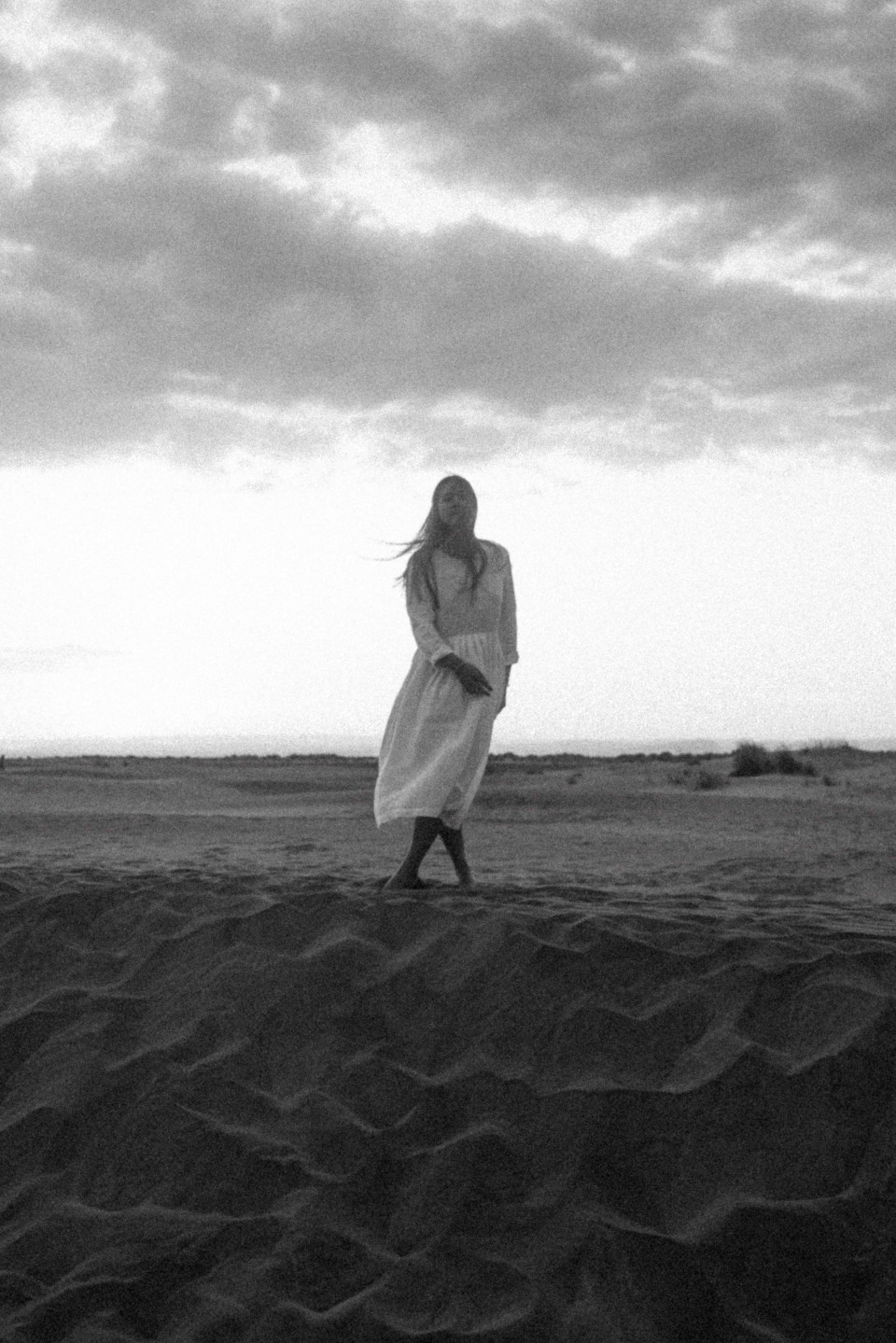 Pleated dress,  long sleeves, old white linen