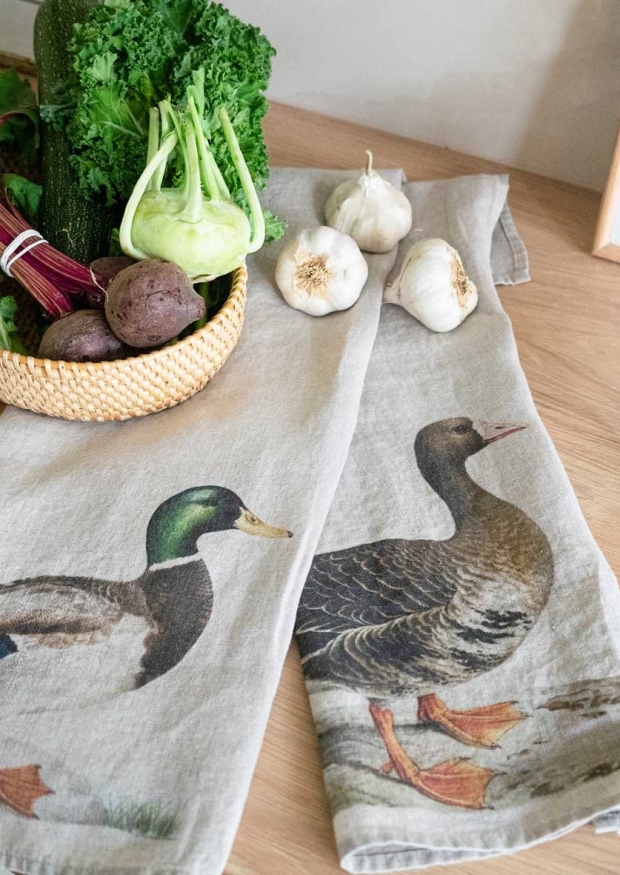 Kitchen towel in duck printed linen