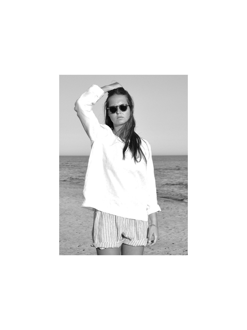 Blouse manches longues, col rond, lin blanc Blouse manches longues, col rond, lin blanc