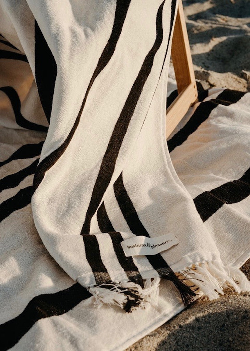 Striped beach towel - BUSINESS & PLEASURE