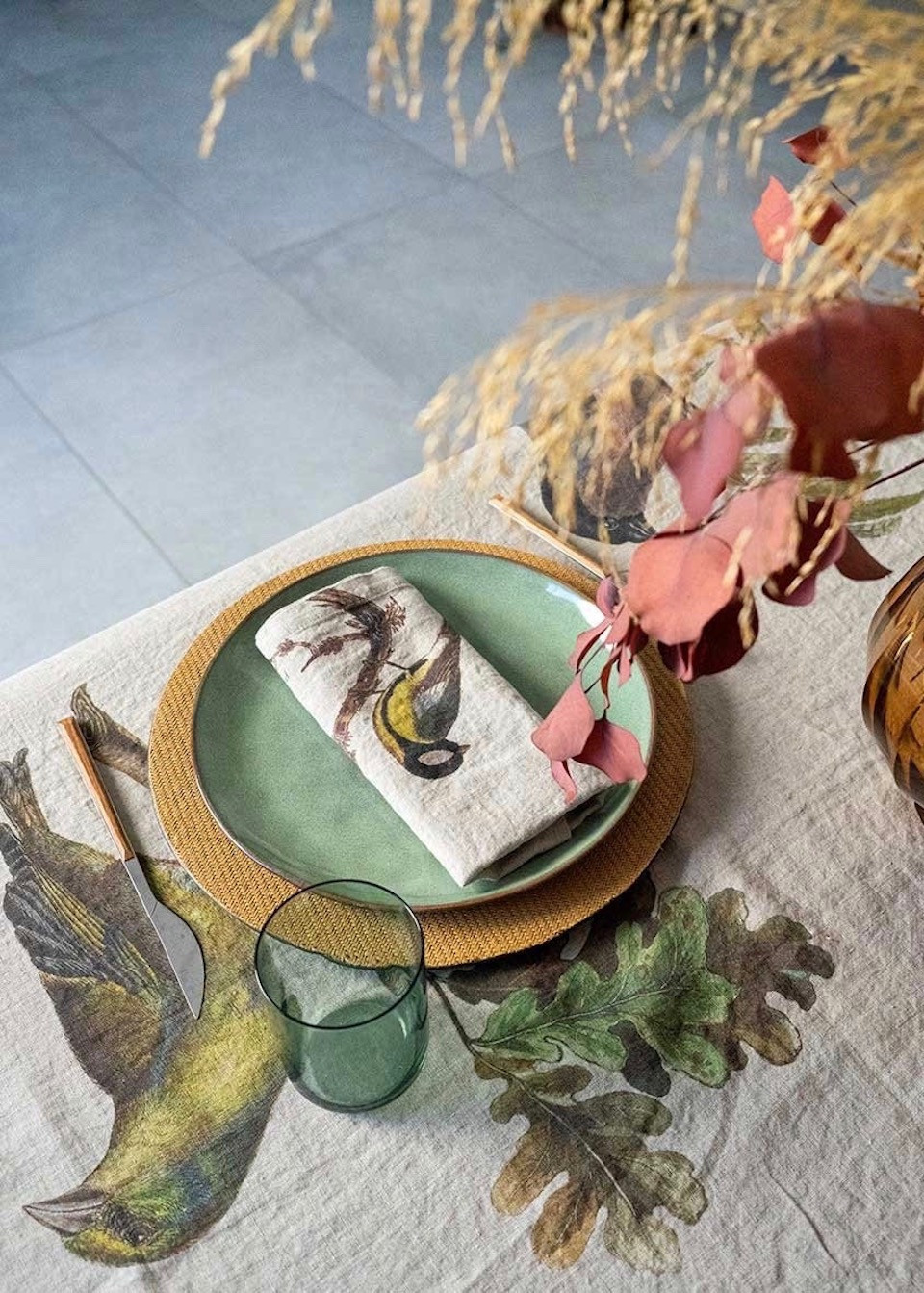 Linen tablecloth with little birds prints - LINOROOM