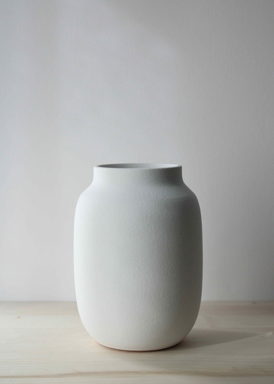 Vase blanc, Vase en céramique, Vase fabriqué à la main