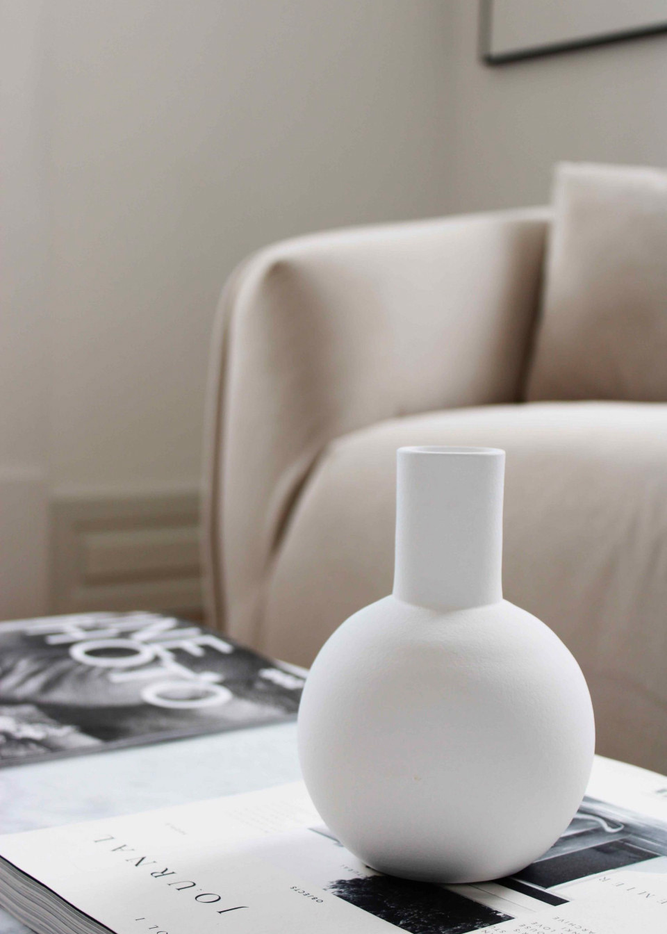 White round Vase