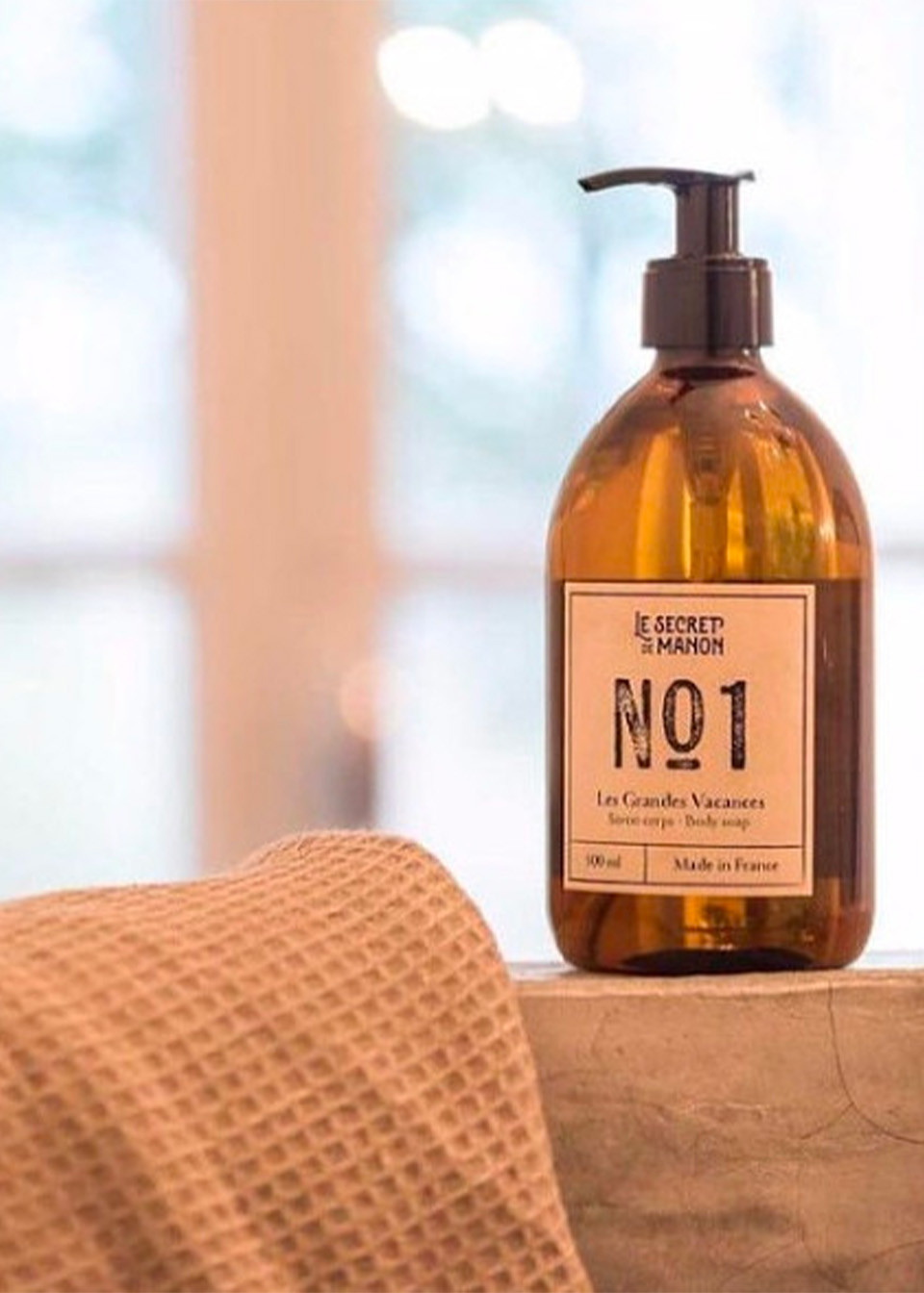 Les Grandes Vacances Hand & Body Soap - LES CHOSES SIMPLES Les Grandes Vacances Hand & Body Soap - LES CHOSES SIMPLES