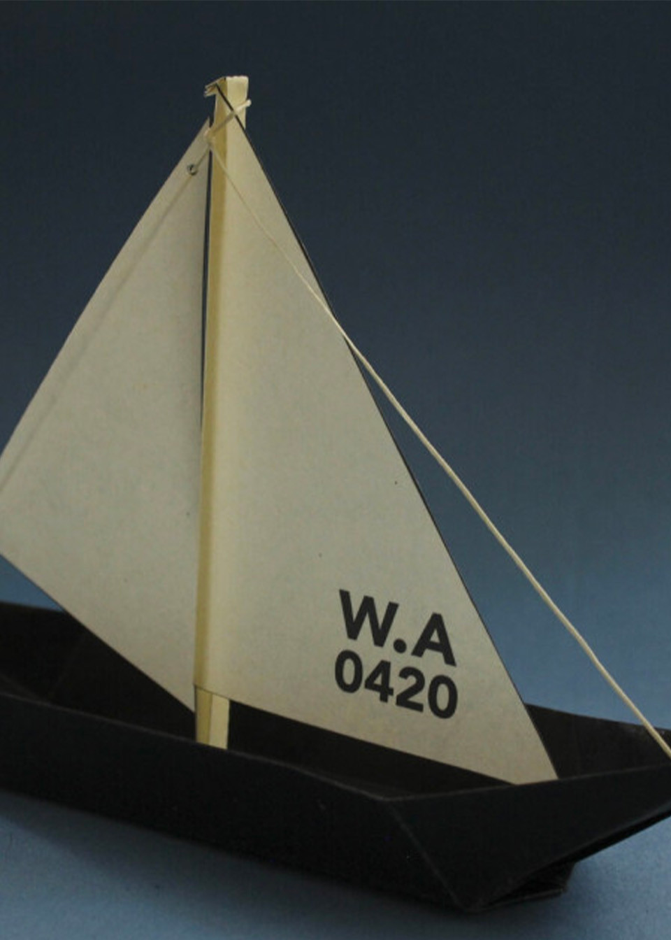 Wax paper boat - Sail boat