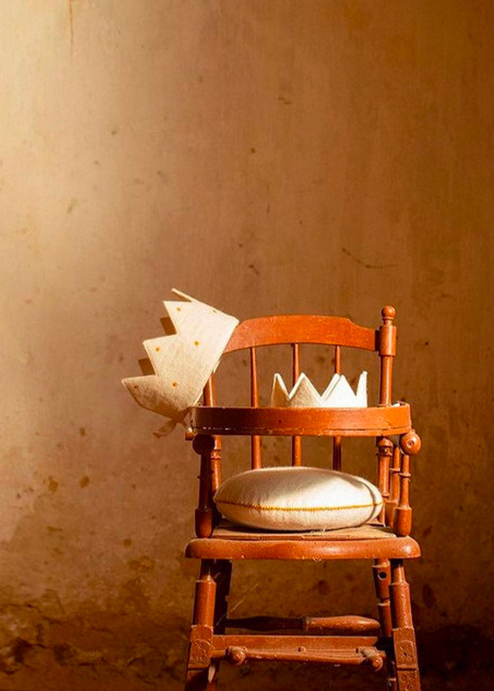 Natural felted crown - MUSKHANE