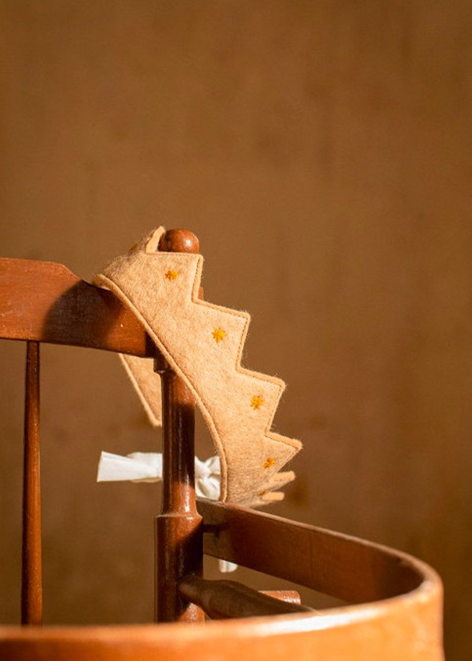 Natural felted crown - MUSKHANE