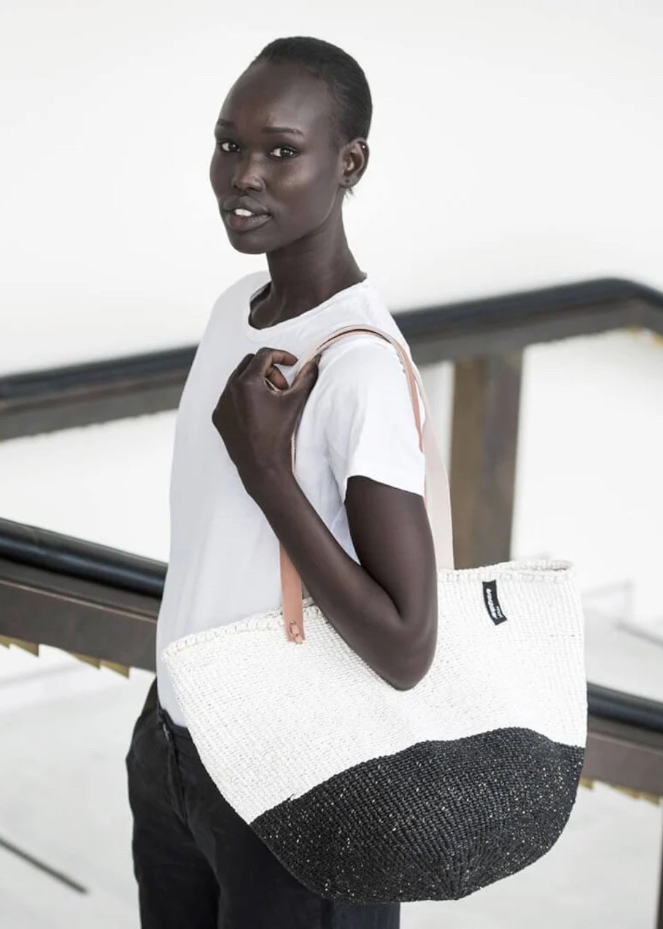 Basket Kiondo black and white - MIFUKO Basket Kiondo black and white - MIFUKO