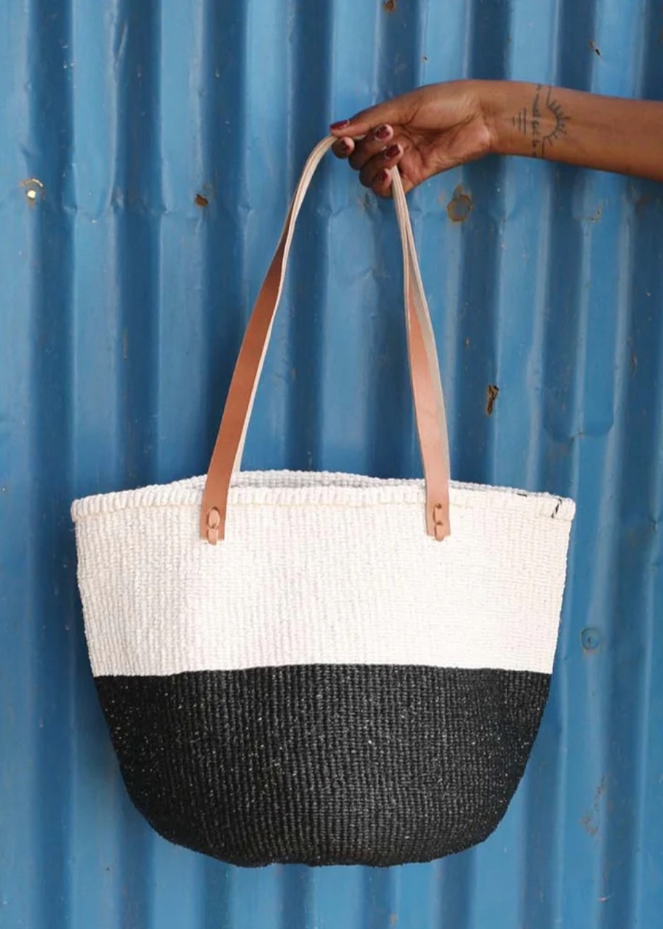 Basket Kiondo black and white - MIFUKO Basket Kiondo black and white - MIFUKO