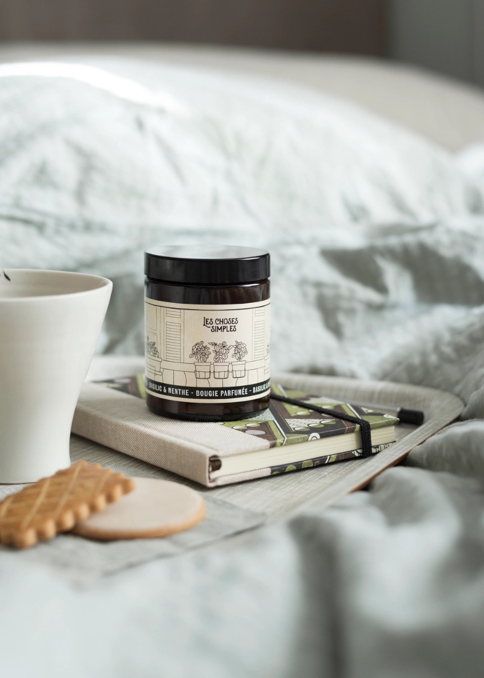 Scented candle "Basilic & Mint" - LES CHOSES SIMPLES Scented candle "Basilic & Mint" - LES CHOSES SIMPLES