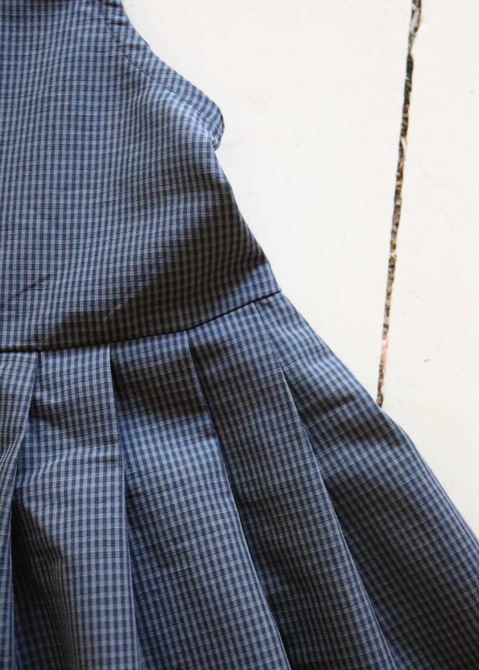 Robe à plis sans manches, vichy bleu Robe à plis sans manches, vichy bleu